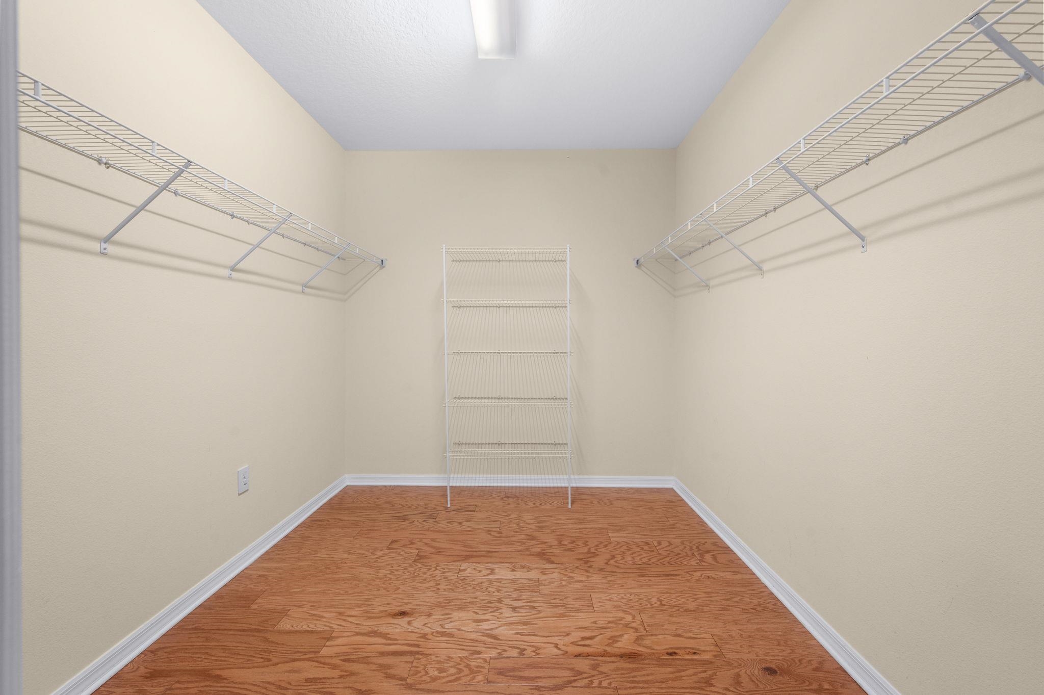 1184 Overdale Road St. Augustine, FL 32080 - Photo 14 of 75 Walk in closet featuring light wood-type flooring