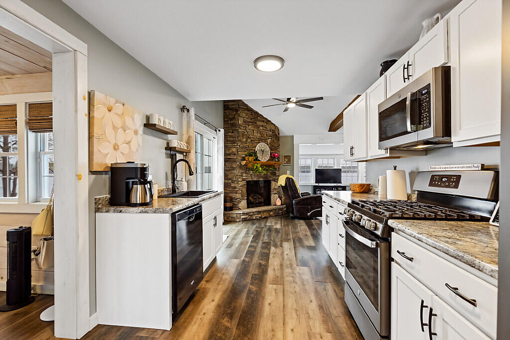 39 White Fish Road Winslow, ME 04901 - Photo 4 of 31 Kitchen