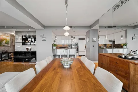 $849,000 | 700 Park Regency Place Northeast, Unit 1501, Atlanta, GA 30326