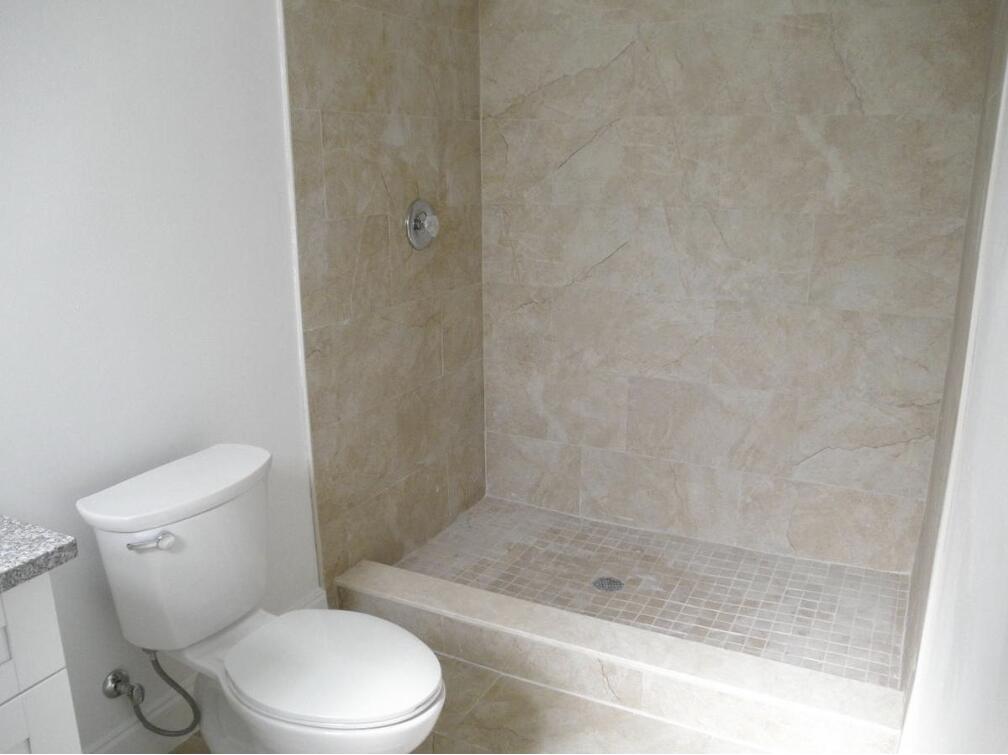 1125 Peak Road Lake Worth, FL 33462 - Photo 18 of 23 Bathroom 1125 Peak Rd