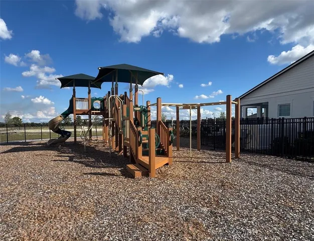 $459,990 | 30104 Misty Pnes Road, Mount Dora, FL 32757