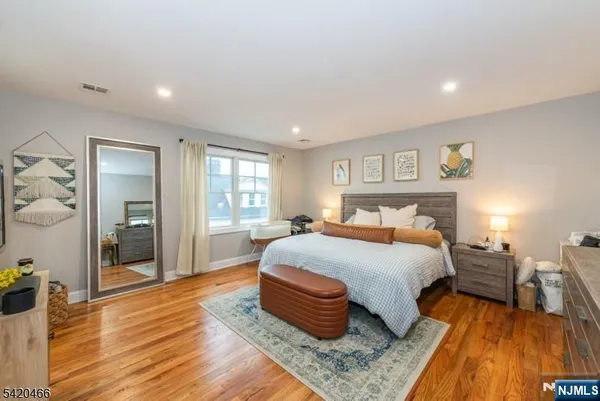 $5,200 | 117 Valley Road, Unit 3, Montclair, NJ 07042