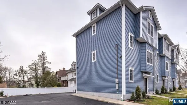 $5,200 | 117 Valley Road, Unit 3, Montclair, NJ 07042