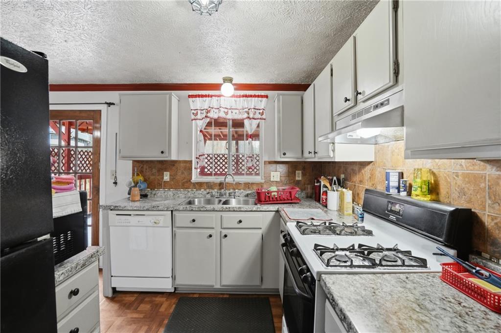 6751 Lismore Drive Norcross, GA 30093 - Photo 9 of 27