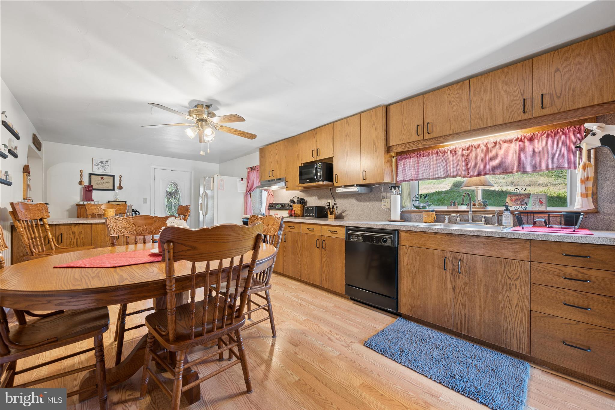 10701 Bennie Duncan Road Walkersville, MD 21793 - Photo 15 of 61 Kitchen