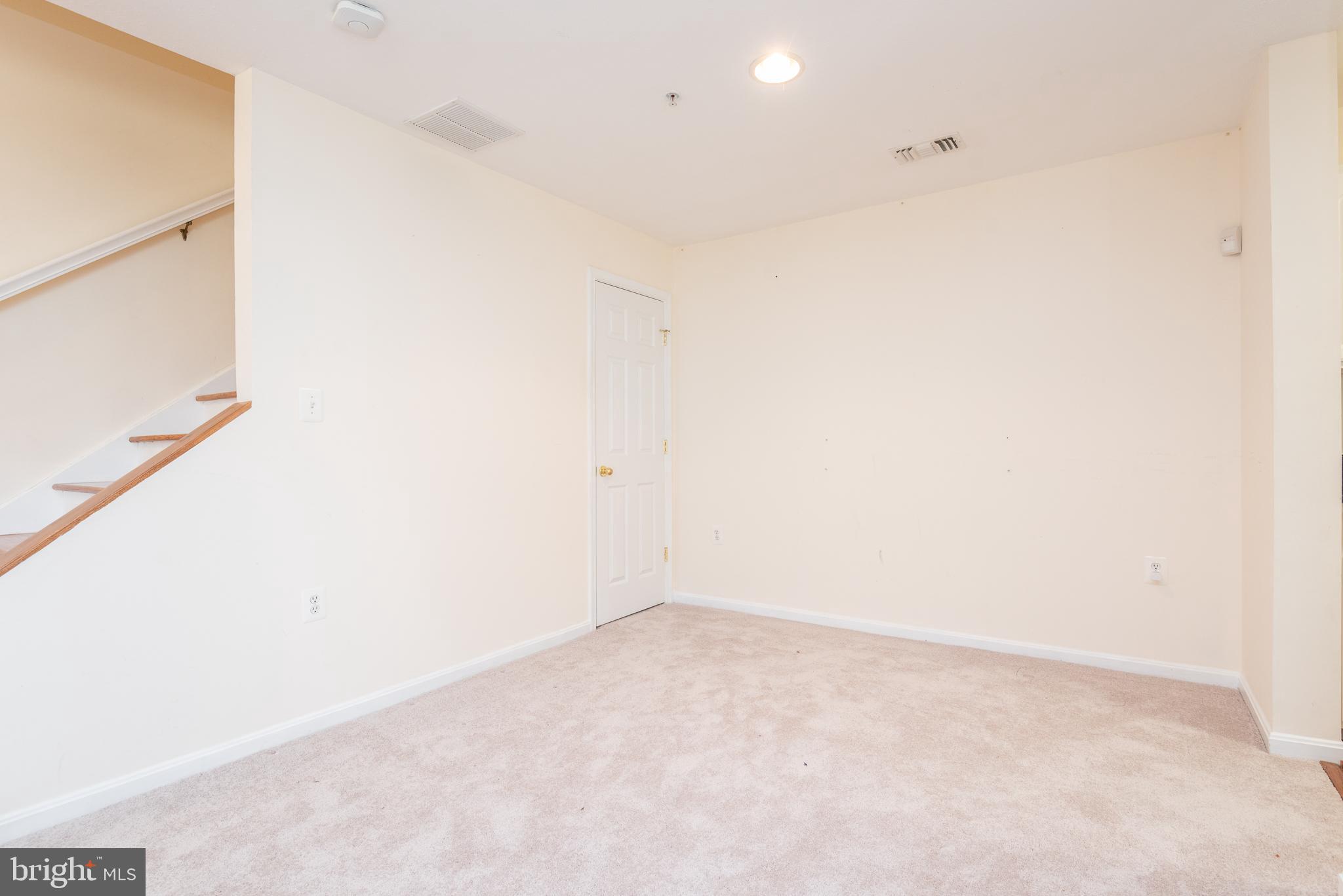 43557 Patching Pond Square Ashburn, VA 20147 - Photo 7 of 22