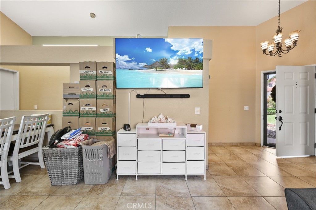 9195 Stone Canyon Road Corona, CA 92883 - Photo 6 of 31