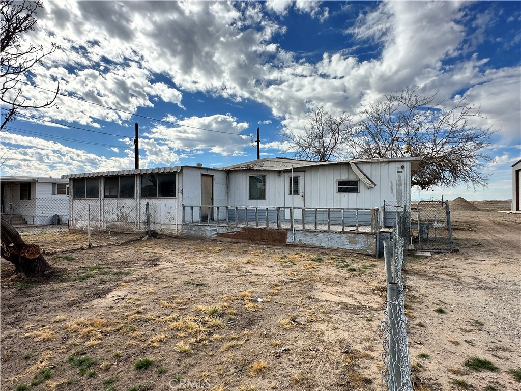 1609 Riviera Drive Blythe, CA 92225 - Photo 26 of 40 a view of a house with backyard
