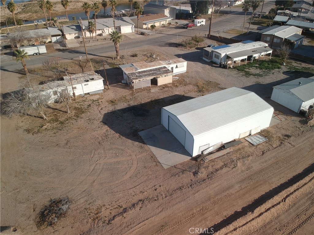 1609 Riviera Drive Blythe, CA 92225 - Photo 4 of 40 a view of a city from a terrace