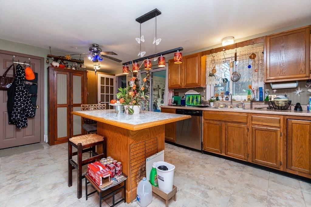 14 Carpenter Hill Road, Unit A Mendon, MA 01756 - Photo 8 of 42