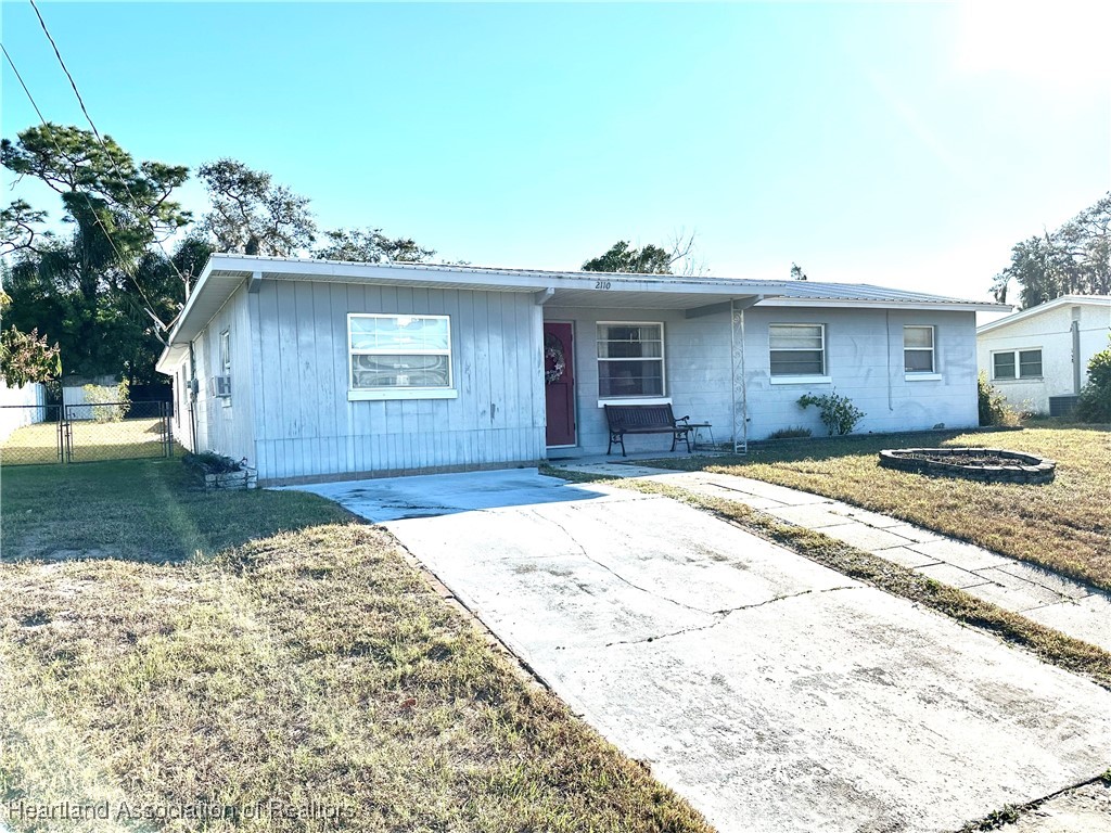 2110 Cleveland Road Sebring, FL 33870 - Photo 1 of 35