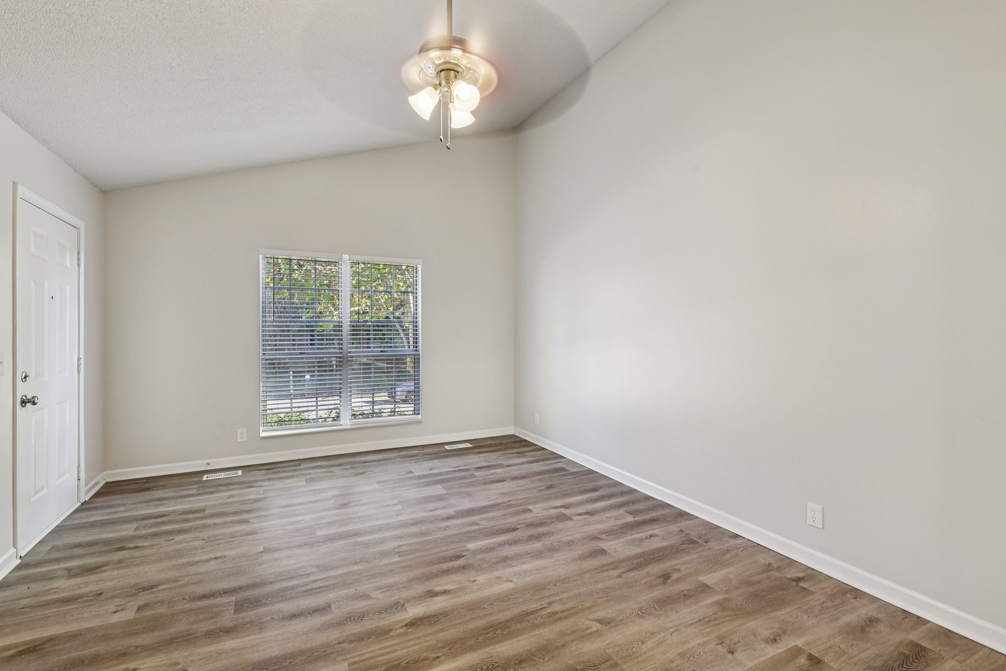 1440 Hunters Branch Road Antioch, TN 37013 - Photo 8 of 35