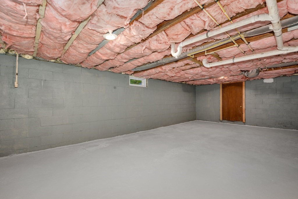 533 Edgell Road Framingham, MA 01701 - Photo 27 of 36 a view of a room with a table and chair