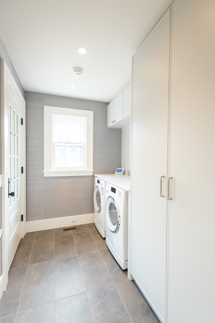 10 Silver Street Nantucket, MA 02554 - Photo 25 of 48 a view of utility room with washer and dryer