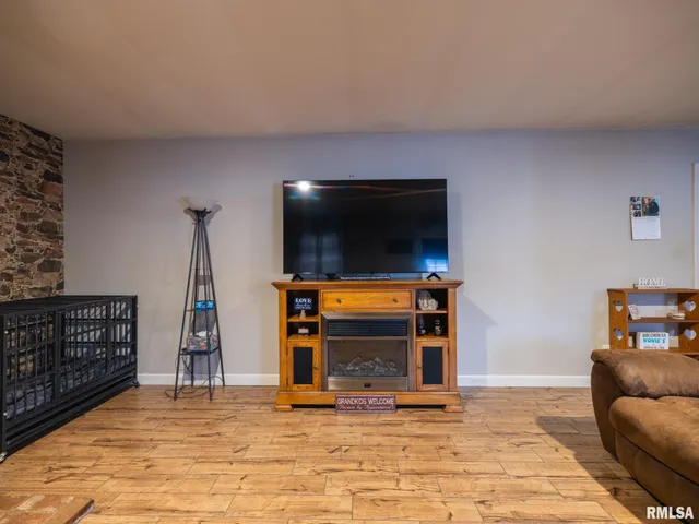 $269,000 | 14111 Grandview Drive, Manito, IL 61546