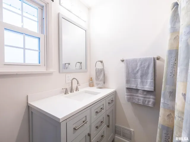 $269,000 | 14111 Grandview Drive, Manito, IL 61546