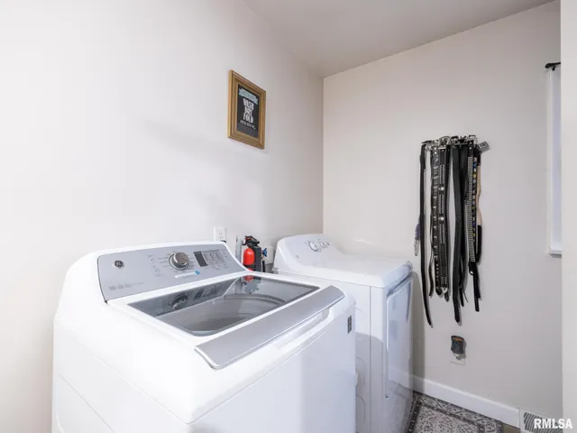 $269,000 | 14111 Grandview Drive, Manito, IL 61546