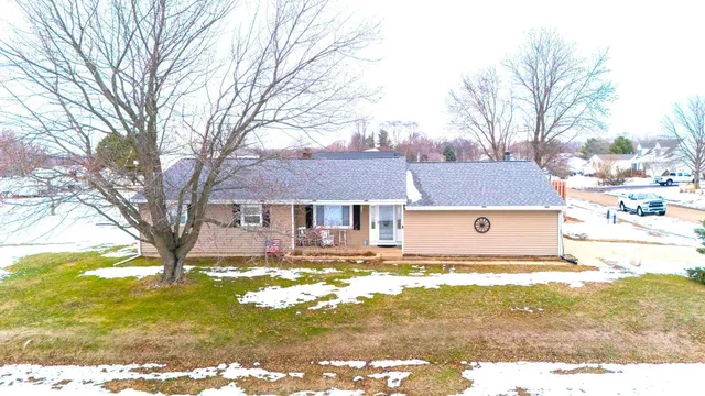 $269,000 | 14111 Grandview Drive, Manito, IL 61546