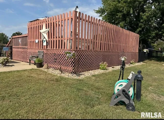 $269,000 | 14111 Grandview Drive, Manito, IL 61546