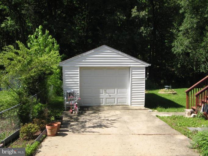 6801 Jerome Street Springfield, VA 22150 - Photo 16 of 18 Garage 1