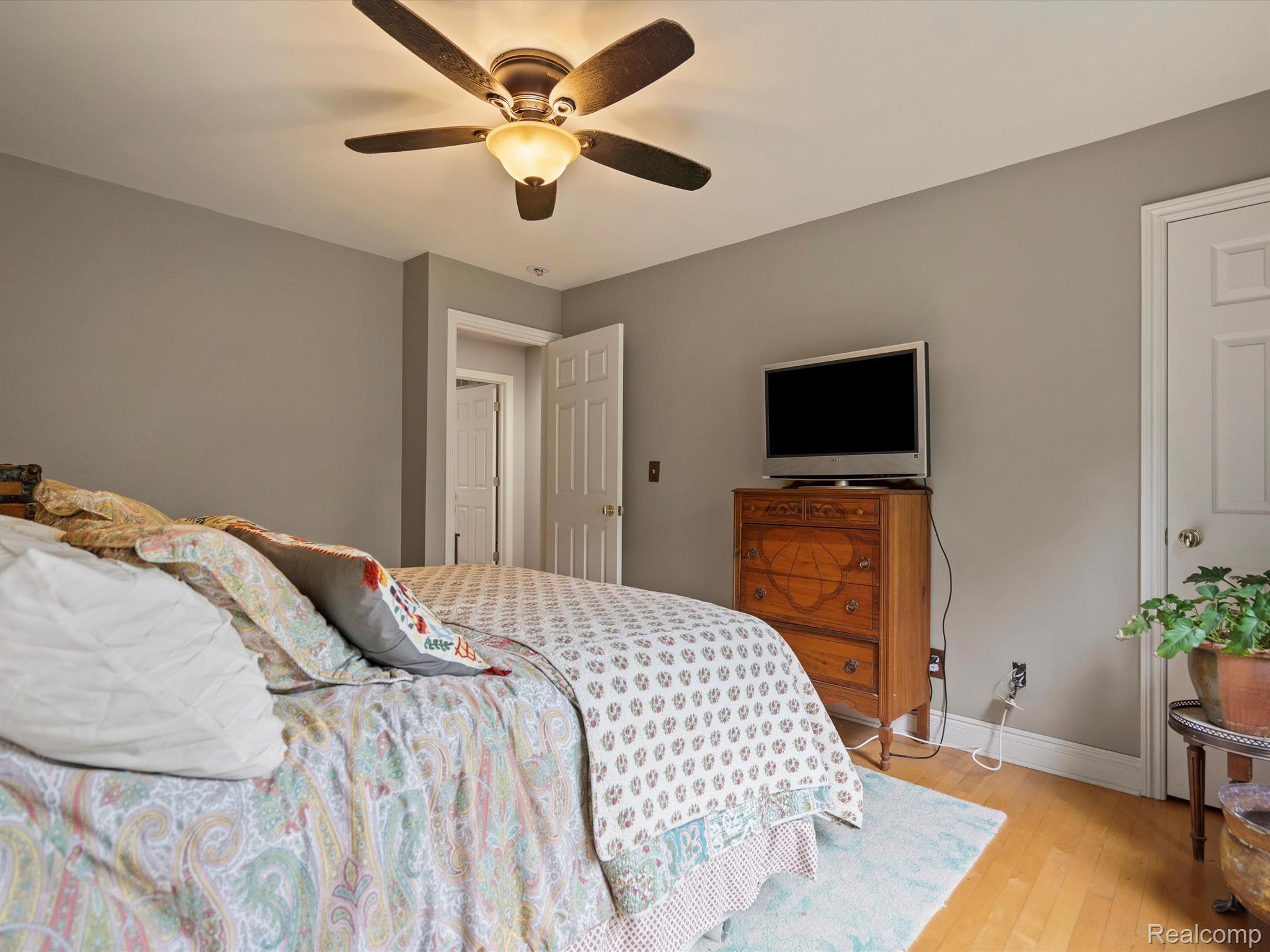 734 Edgewood Drive Rochester, MI 48306 - Photo 46 of 76 Gallery Image 46