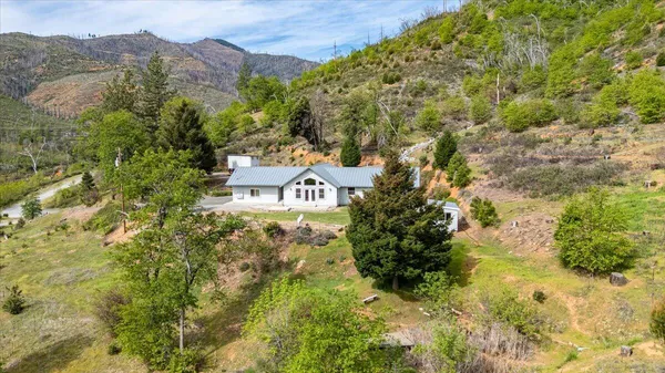 $399,000 | 23500 Little Slate Creek Road, Lakehead, CA 96051