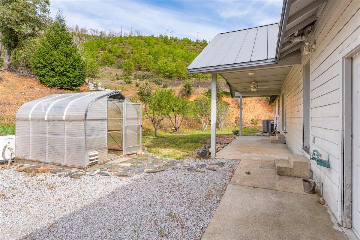 23500 Little Slate Creek Road Lakehead, CA 96051 - Photo 23 of 33 21-23500 Little Slate Creek Rd 21