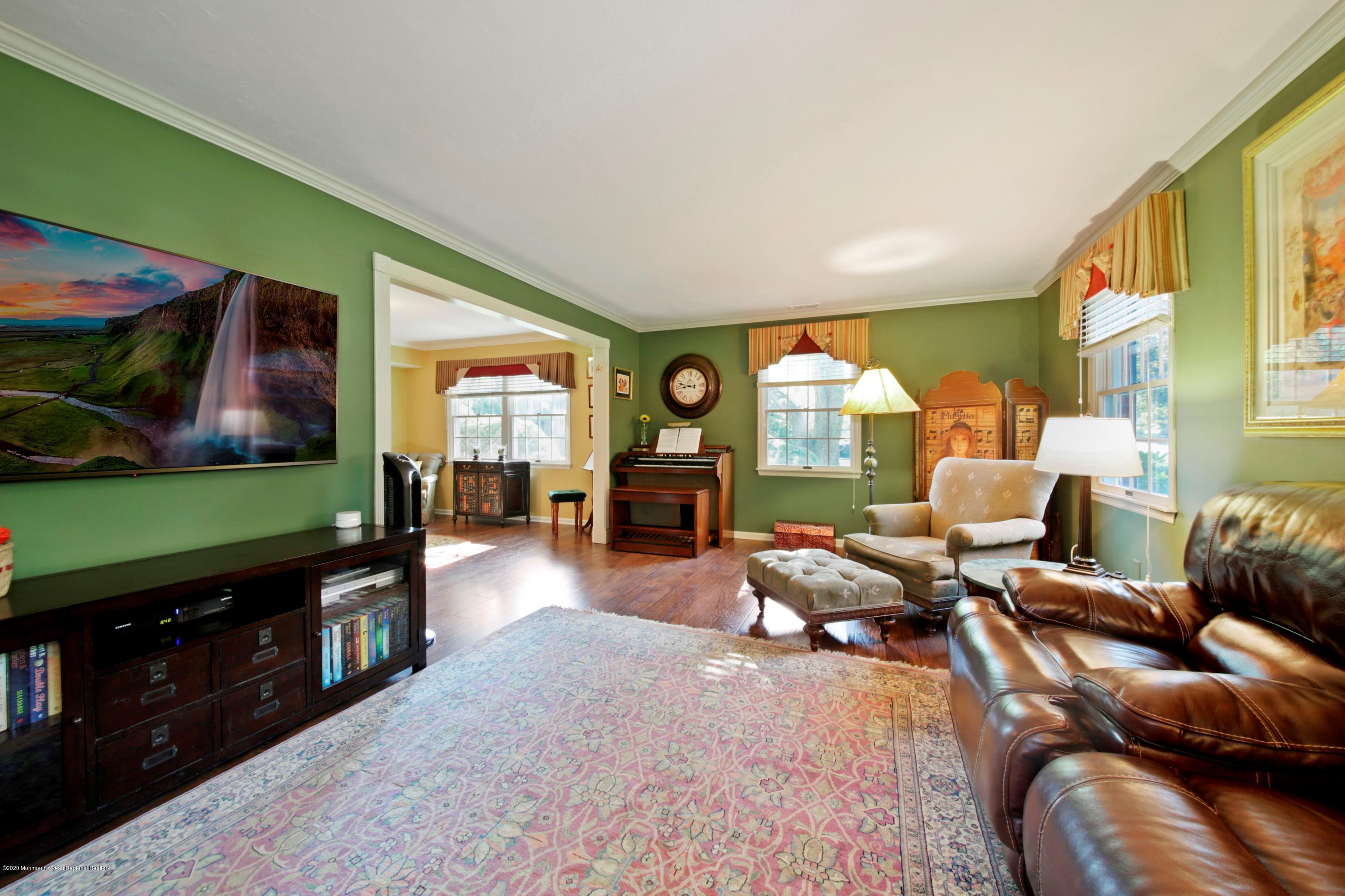 12 Belaire Road Marlboro, NJ 07746 - Photo 4 of 23 Another view of Great Room