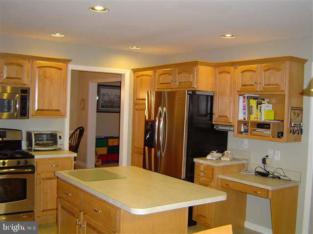7071 Beaver Spring Road Harrisburg, PA 17111 - Photo 7 of 21 Gallery Image 7