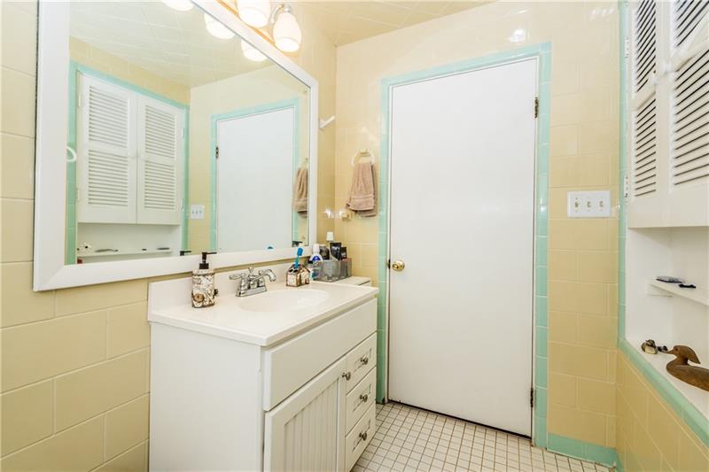 2080 Old State Road Gibsonia, PA 15044 - Photo 13 of 25 Gallery Image 13
