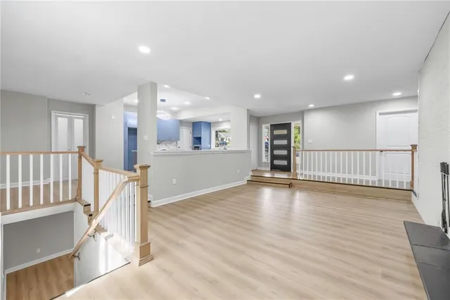 $650,000 | 7019 West 69th Terrace, Overland Park, KS 66204