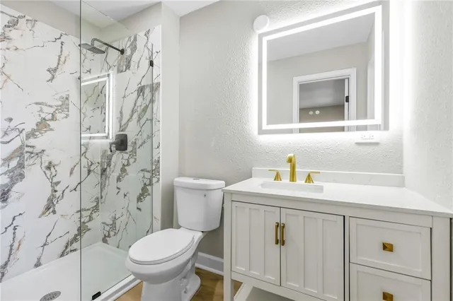 $650,000 | 7019 West 69th Terrace, Overland Park, KS 66204