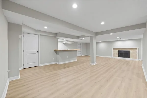 $650,000 | 7019 West 69th Terrace, Overland Park, KS 66204