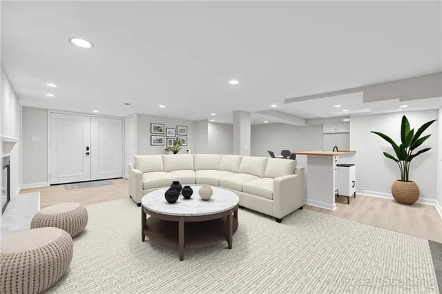 $650,000 | 7019 West 69th Terrace, Overland Park, KS 66204