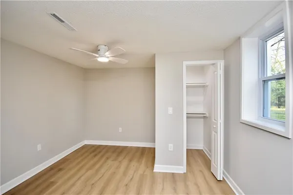 $650,000 | 7019 West 69th Terrace, Overland Park, KS 66204