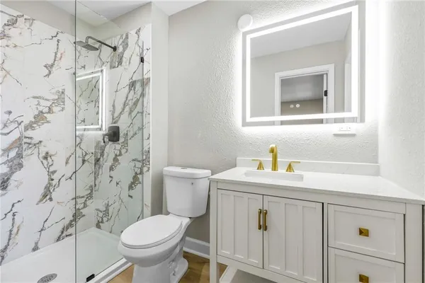 $650,000 | 7019 West 69th Terrace, Overland Park, KS 66204