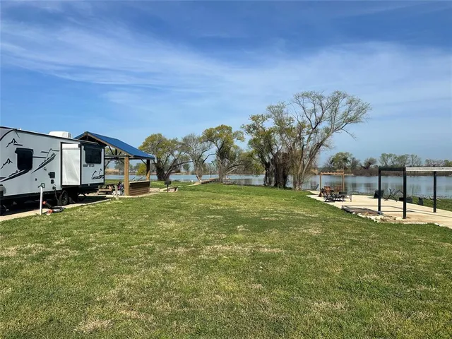 $58,000 | 5096 Waterfront Road, Kerens, TX 75144