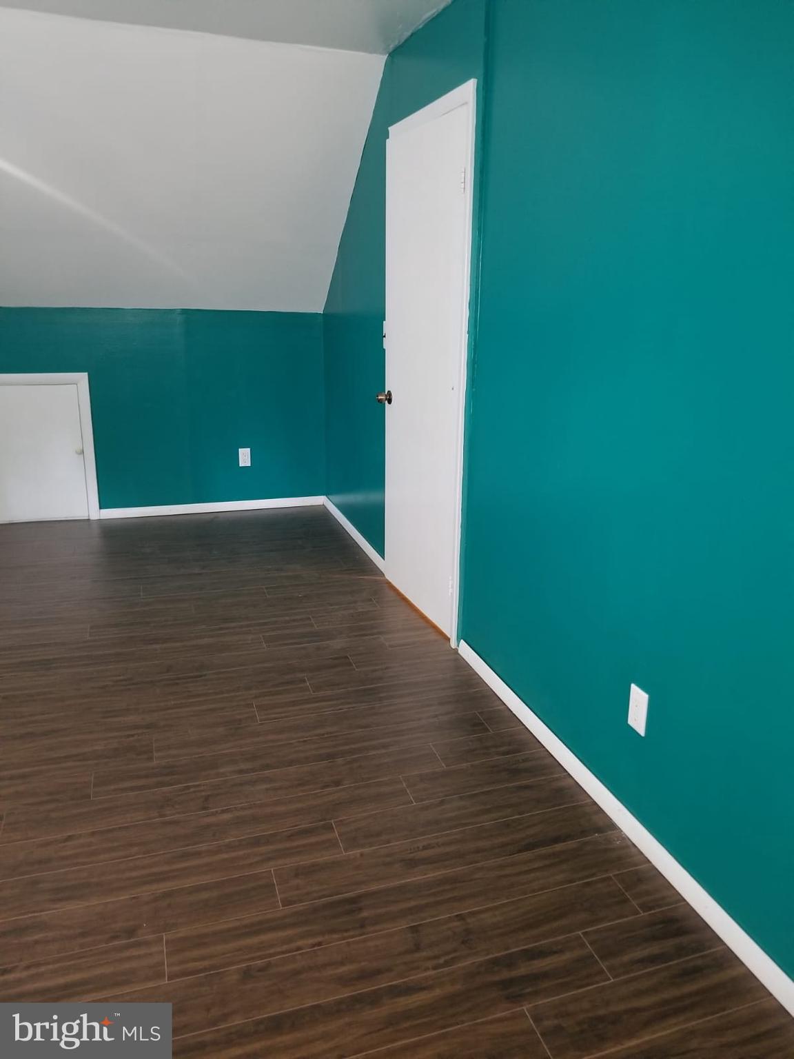 408 Sutherland Road Ewing, NJ 08618 - Photo 12 of 19 Gallery Image 12