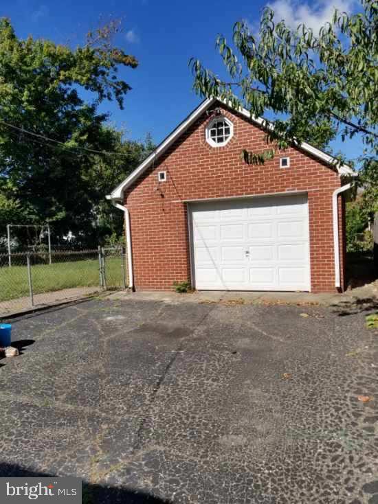 408 Sutherland Road Ewing, NJ 08618 - Photo 3 of 19 Gallery Image 3