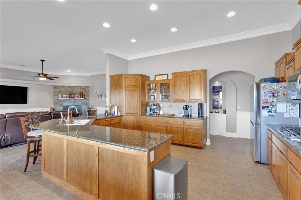 12290 Larch Road Oak Hills, CA 92344 - Photo 22 of 75