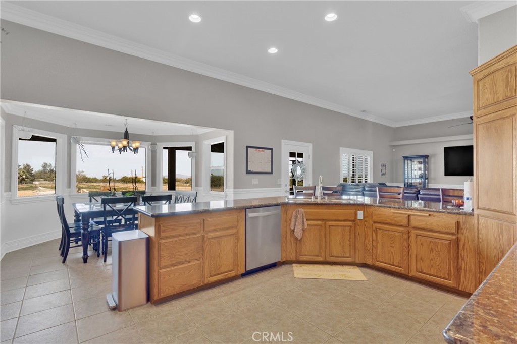 12290 Larch Road Oak Hills, CA 92344 - Photo 24 of 75