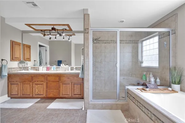 $1,060,000 | 12290 Larch Road, Oak Hills, CA 92344