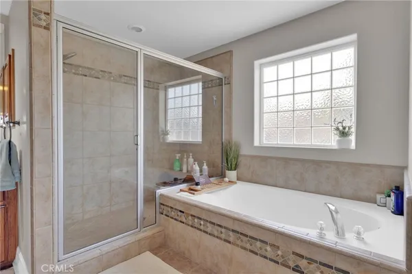 $1,060,000 | 12290 Larch Road, Oak Hills, CA 92344
