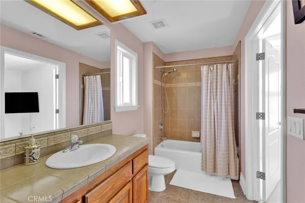 $1,060,000 | 12290 Larch Road, Oak Hills, CA 92344