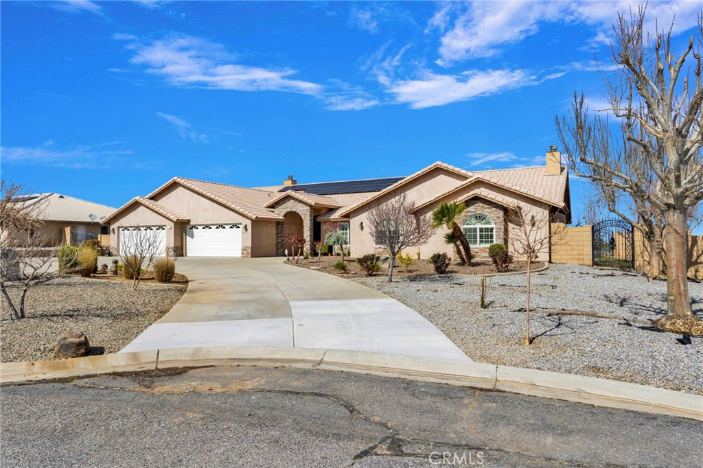 12290 Larch Road Oak Hills, CA 92344 - Photo 5 of 75