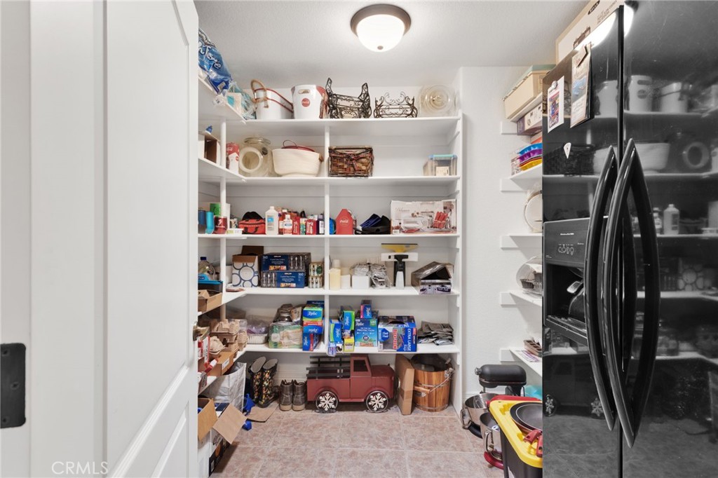 12290 Larch Road Oak Hills, CA 92344 - Photo 53 of 75