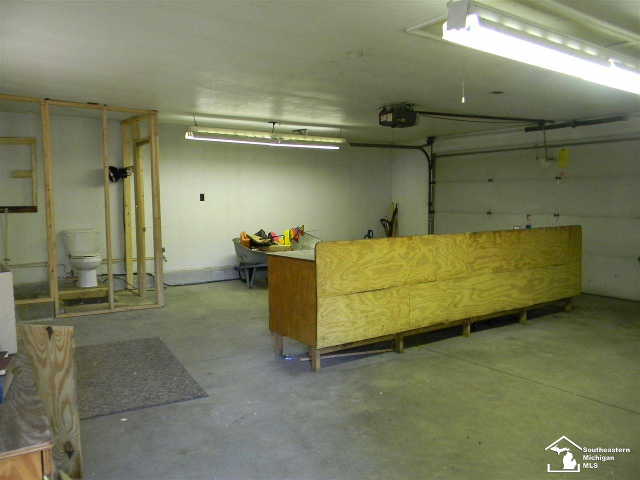 2933 Dean Road Lambertville, MI 48144 - Photo 5 of 6 Gallery Image 5