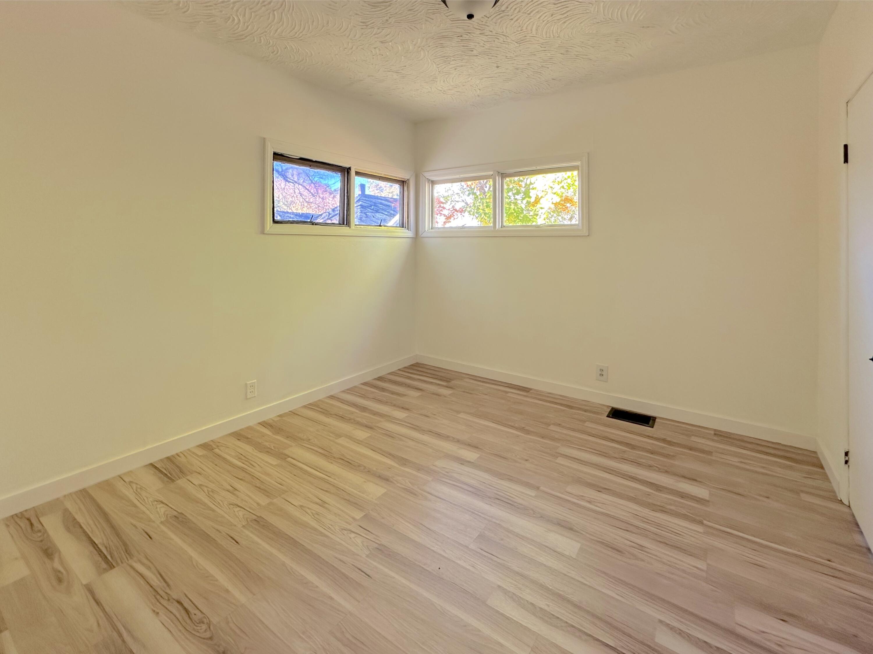 653 Orchard Avenue, Unit 5 Muskegon, MI 49442 - Photo 17 of 30 IMG_8506