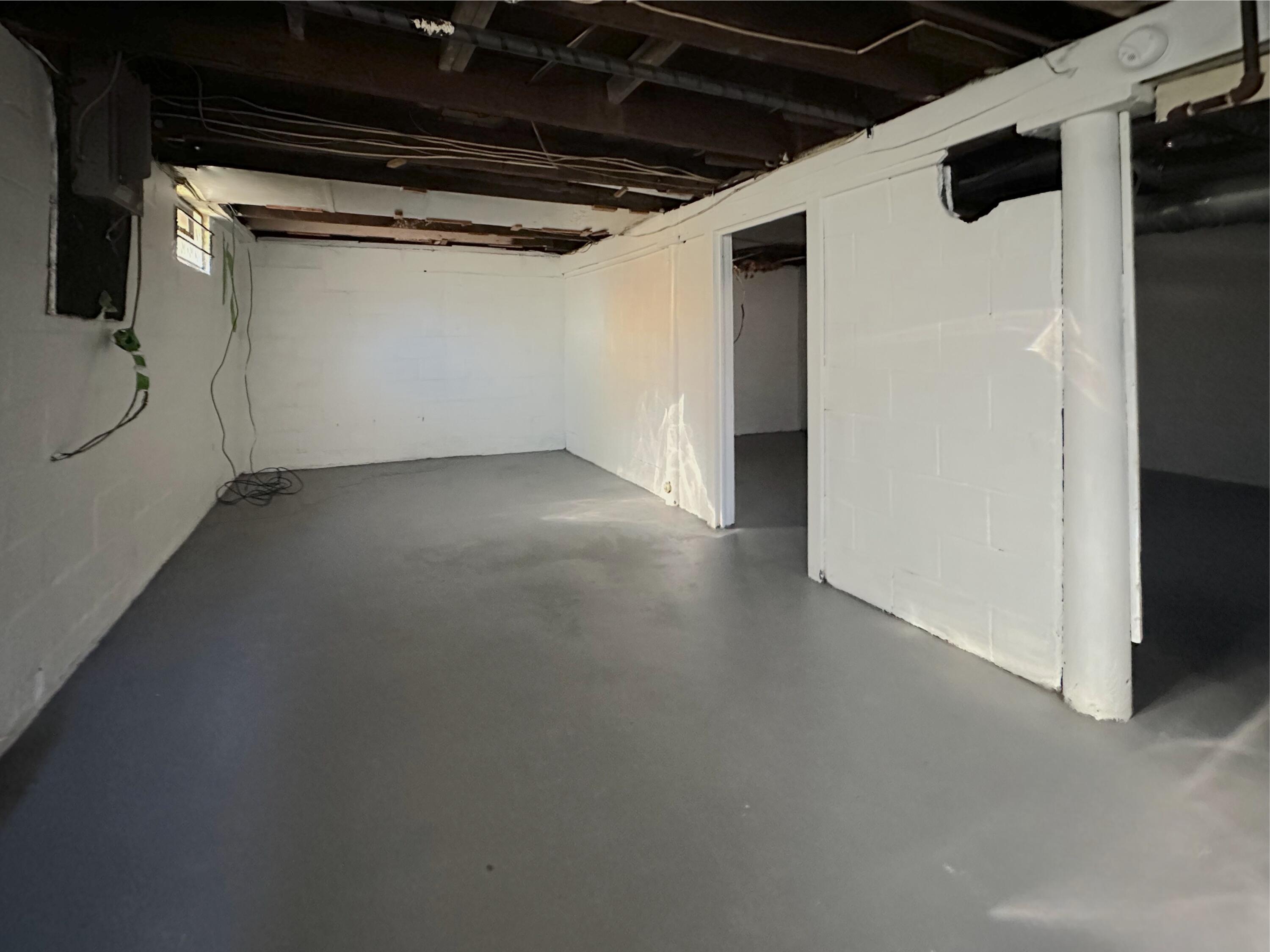 653 Orchard Avenue, Unit 5 Muskegon, MI 49442 - Photo 21 of 30 IMG_8508