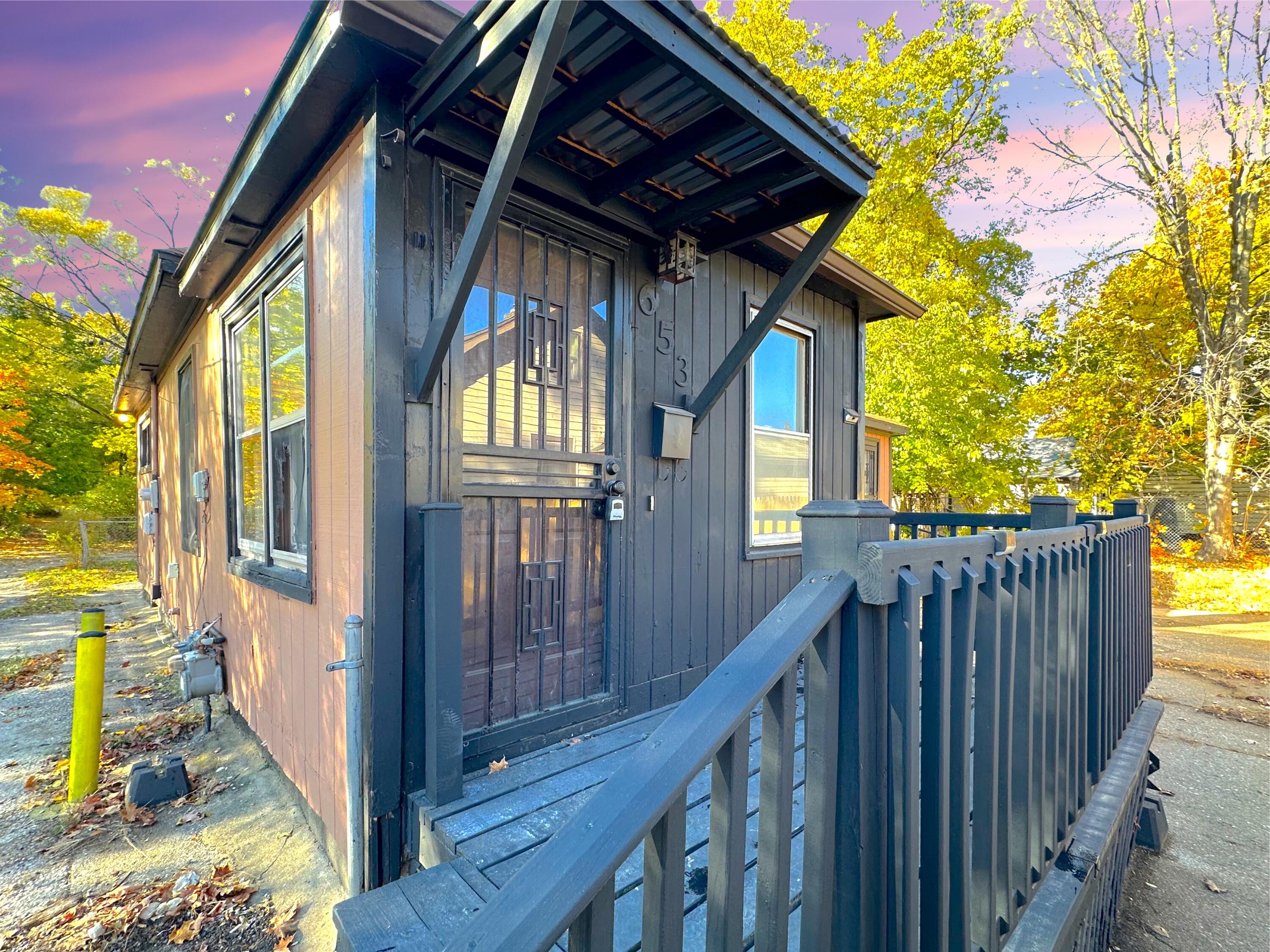 653 Orchard Avenue, Unit 5 Muskegon, MI 49442 - Photo 28 of 30 IMG_8541